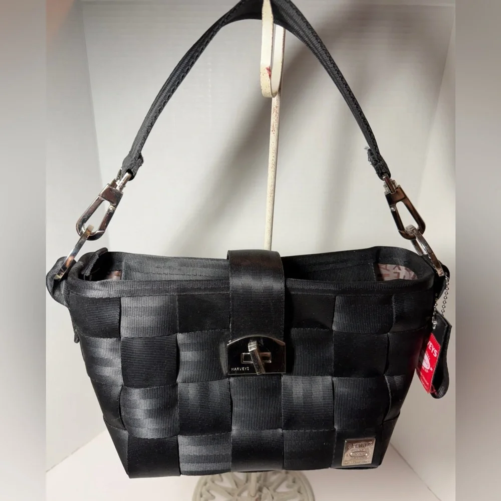 Harveys Carriage Ring Hobo Classic